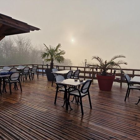 Apartamento Domaine Des Rigaud Garchizy Exterior foto