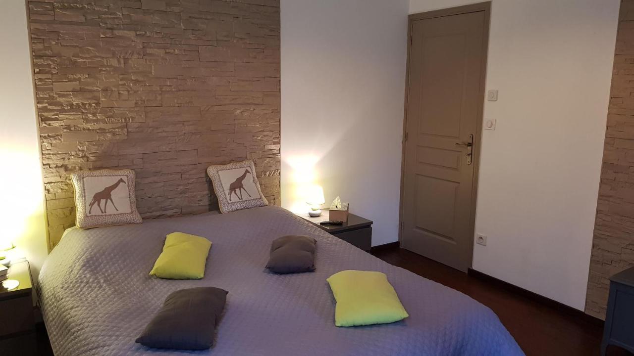Apartamento Domaine Des Rigaud Garchizy Exterior foto