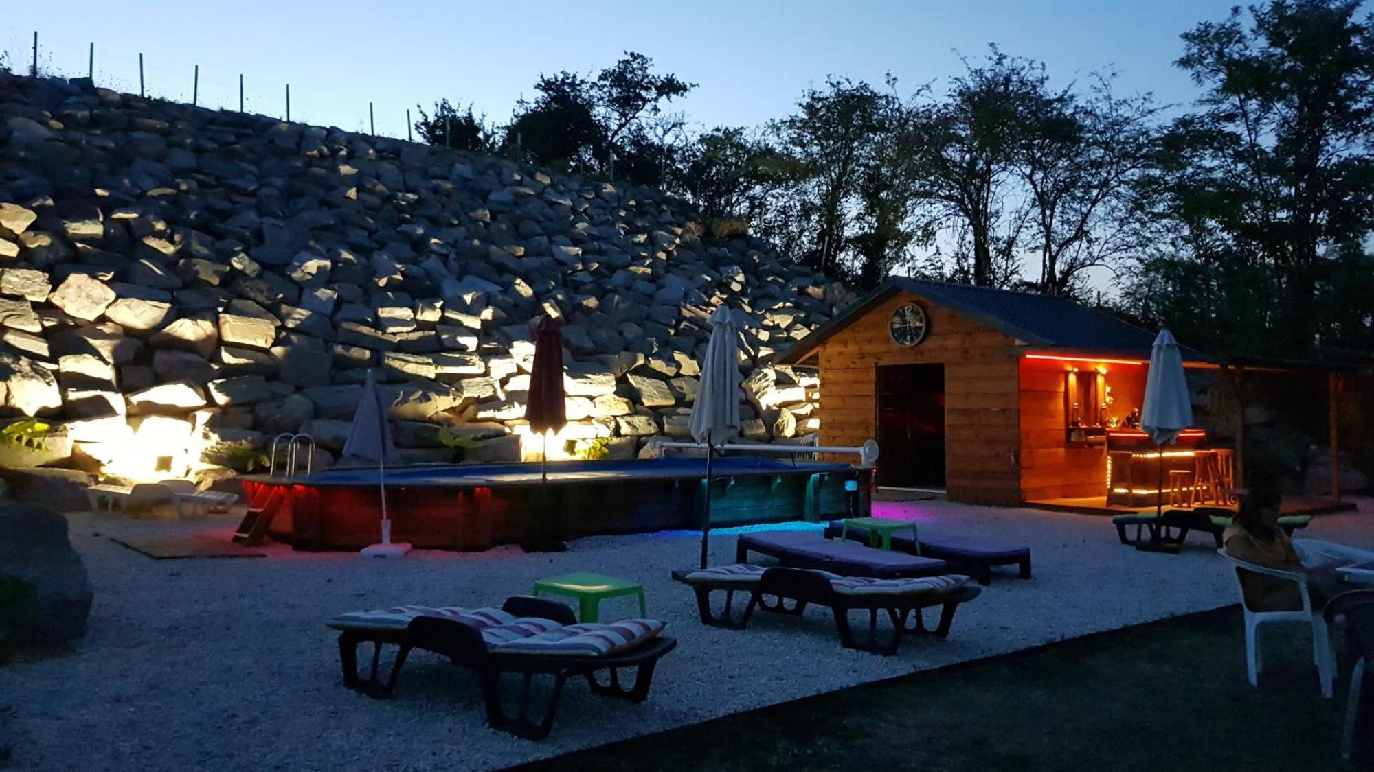 Apartamento Domaine Des Rigaud Garchizy Exterior foto